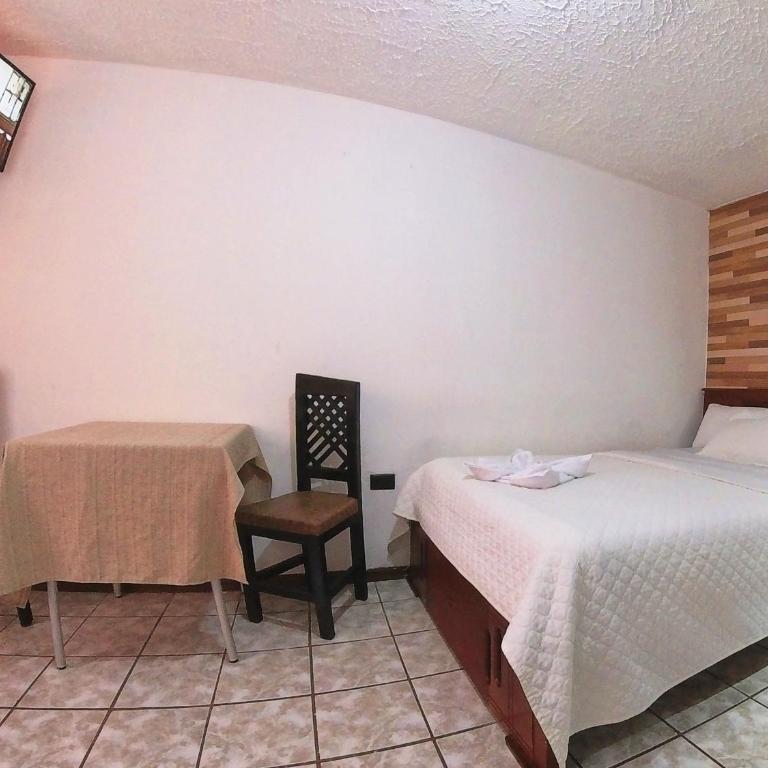 Hostal Anais - Habitación cuádruple - 2
