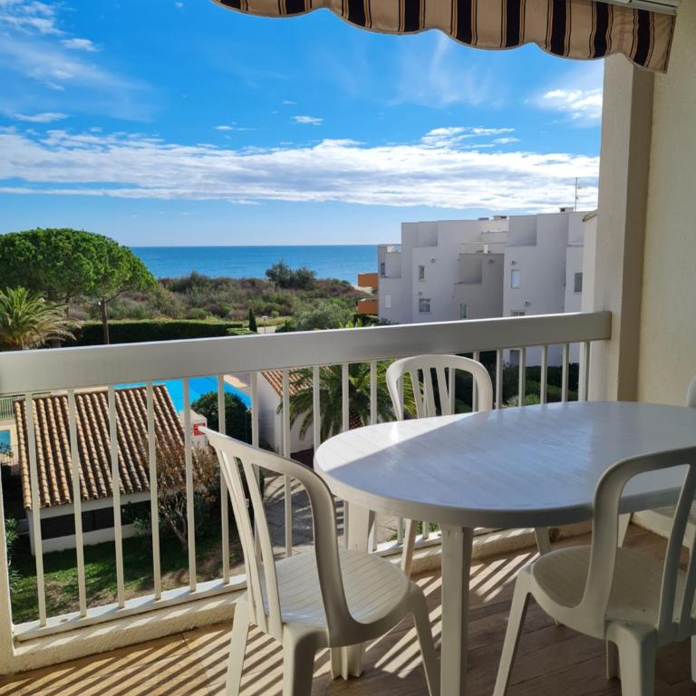 MAGNIFIQUE vue mer pour ce T2 avec piscine - Two-Bedroom Apartment - 4