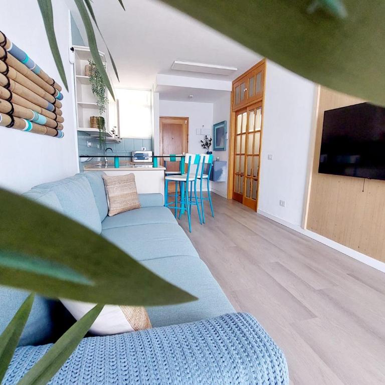 Apartamento céntrico con playa y piscina - Apartamento de 2 dormitorios - 11