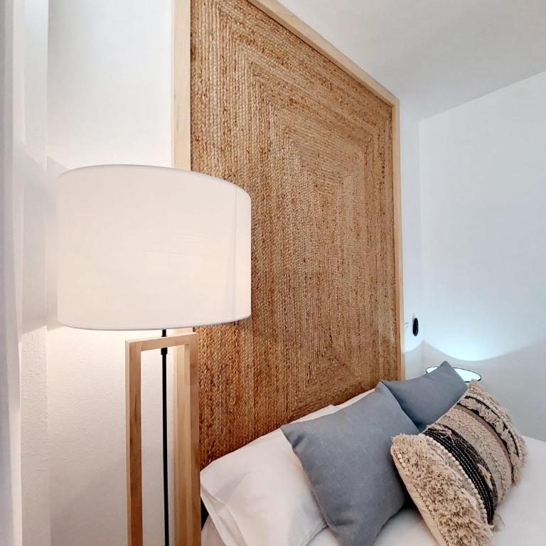 Apartamento céntrico con playa y piscina - Apartamento de 2 dormitorios - 15