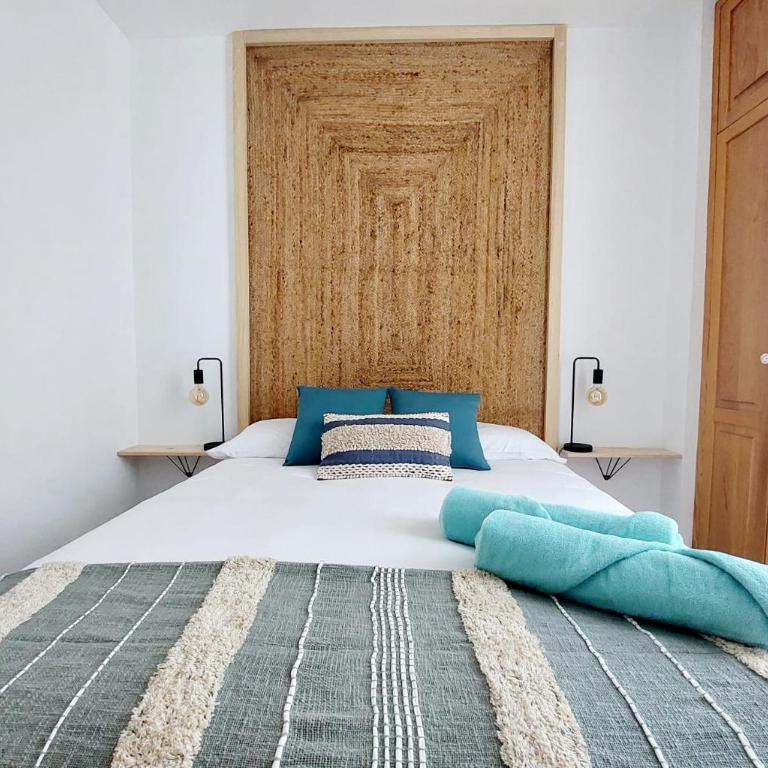 Apartamento céntrico con playa y piscina - Apartamento de 2 dormitorios - 17