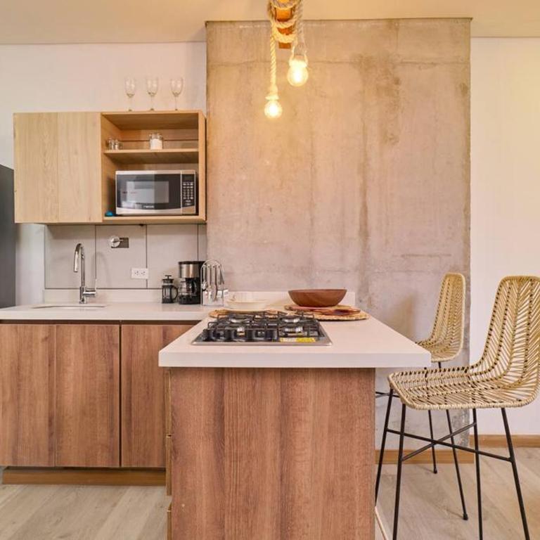 Apartamento Lujoso cerca del Estadio Piso 6to - Three-Bedroom Apartment - 23
