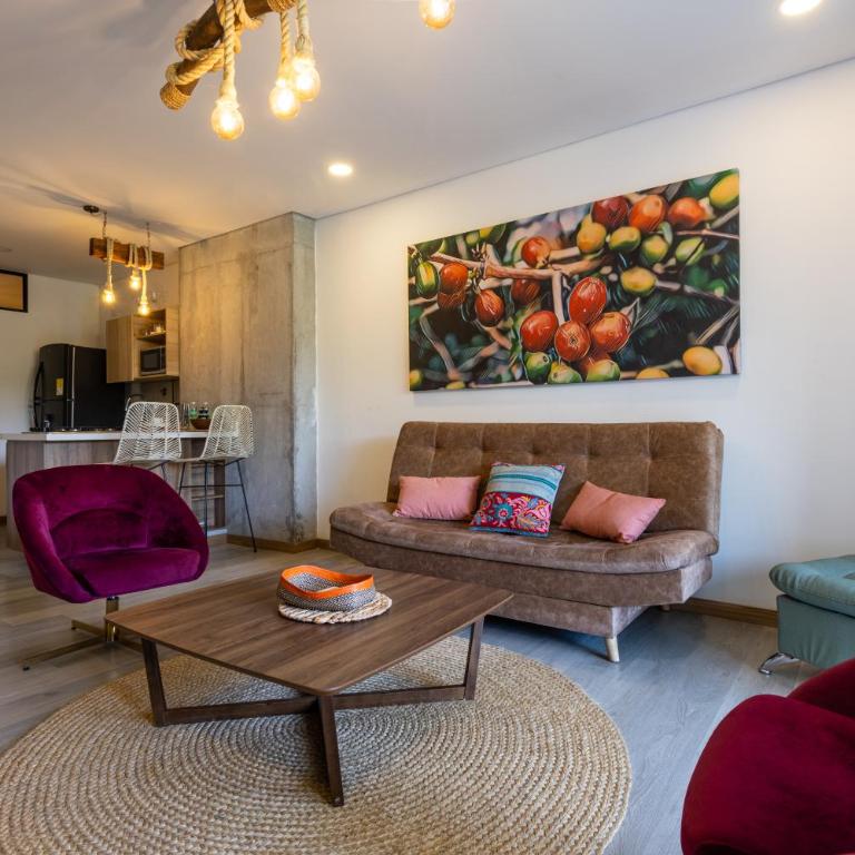 Apartamento Lujoso cerca del Estadio Piso 6to - Three-Bedroom Apartment - 59