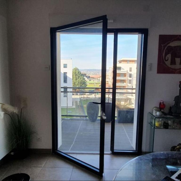 Nid zen, décoré, avec ascenseur, élégant & calme - Appartement 2 Chambres - 7