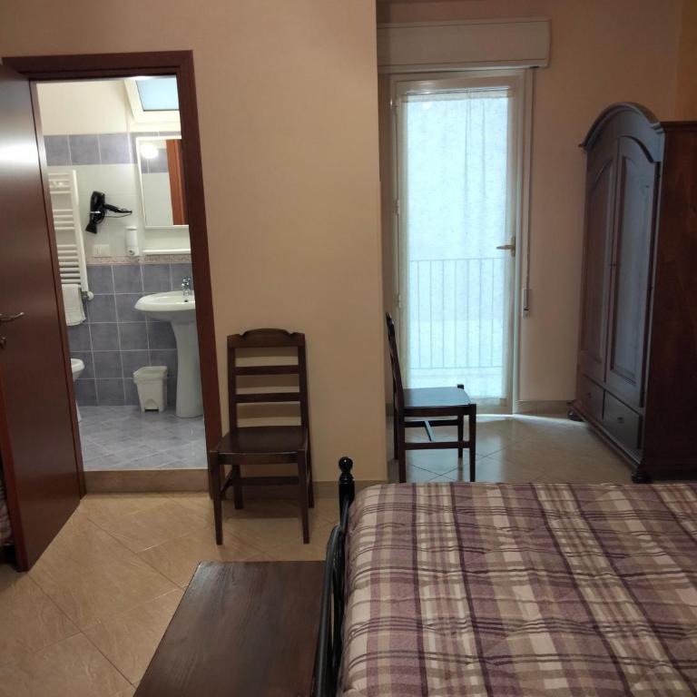 THE BEST ROOMS & APARTMENTS - Parcheggia gratis sotto casa ed entra - - Camera Matrimoniale - 2
