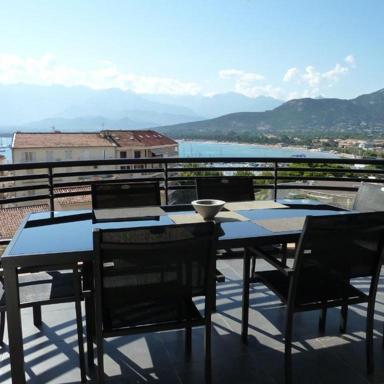 Appartement vue mer - 2ch 2sdb - Parking - Vue splendide mer et montagne - Apartment mit 2 Schlafzimmern, Terrasse und Meerblick - 20