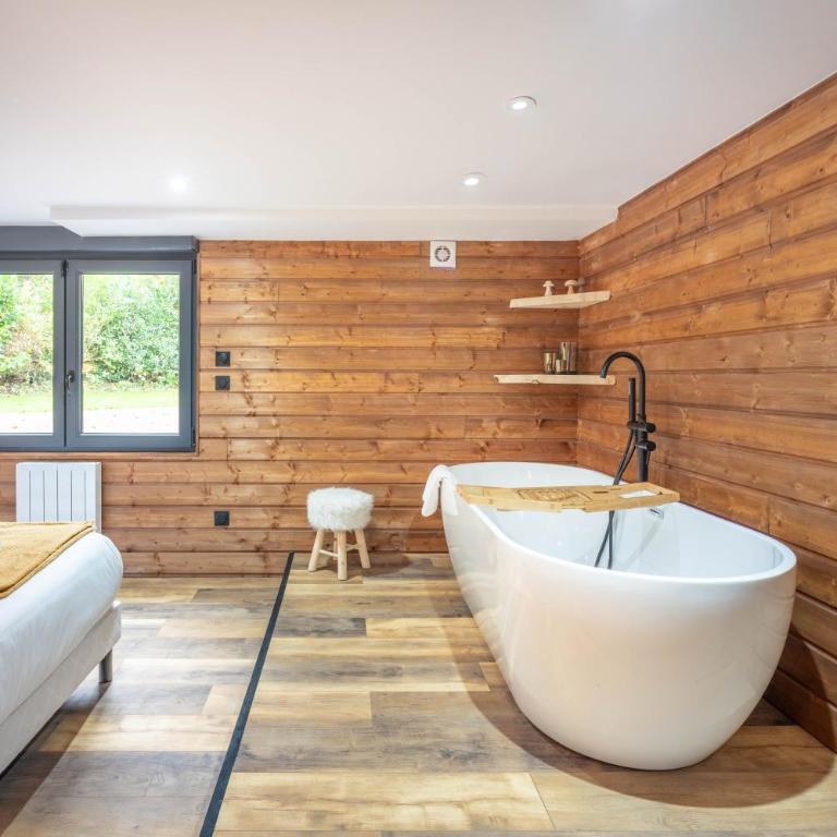 Chalet La Perle Verte, luxe, piscine, spa et sauna - Chalet - 11
