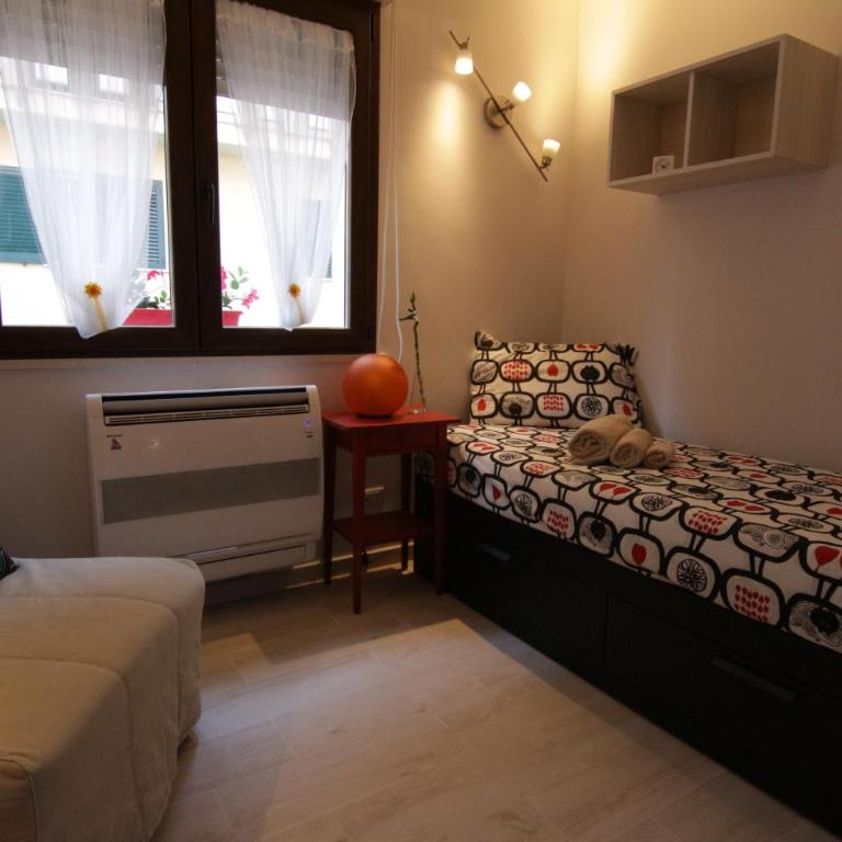 Rosemary Charming Rooms - Camera Singola con Bagno Privato - 2