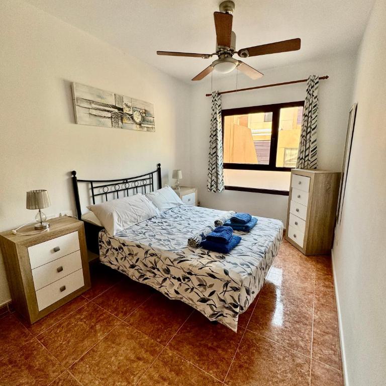 712 Bahia Sol - Two-Bedroom Apartment - 4
