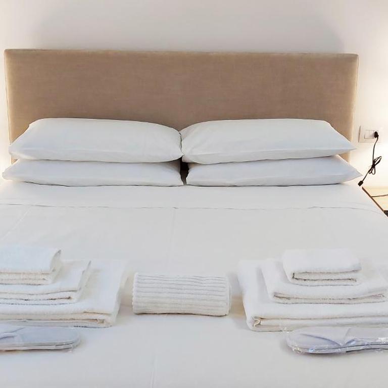 Bellini's House - Two-Bedroom Apartment with Terrace - 2