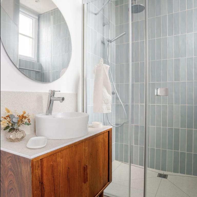 Chambre chez l'habitant - Arty & Élégante - SDB privée - Chambre Double avec Salle de Bains Privative - 22