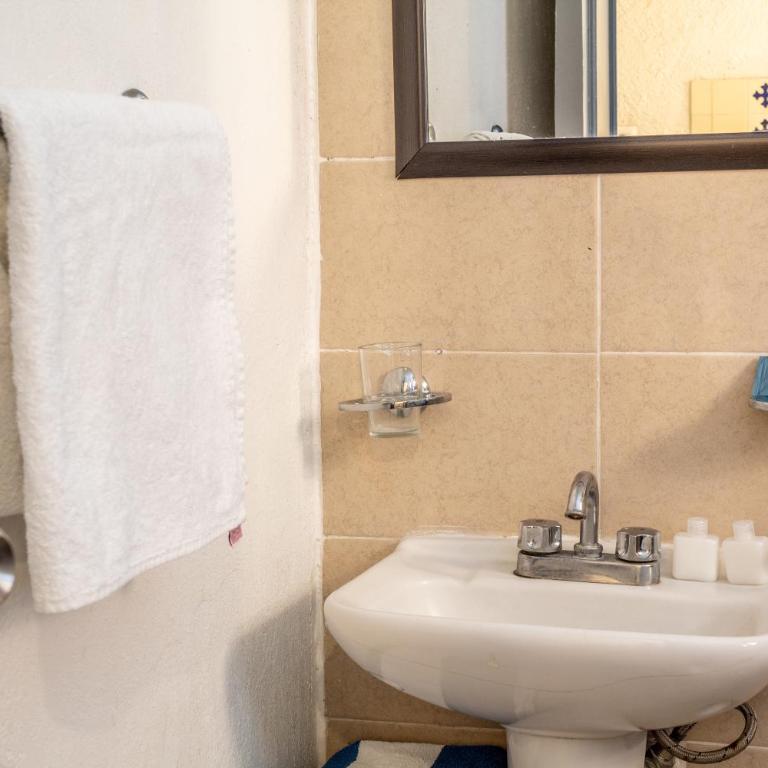 Loft Privado con Cocina, Vive Chapalita 3 - One-Bedroom Apartment - 25