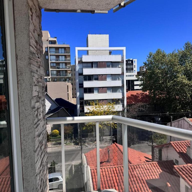 "Experiencia Premium en Piso Barrio Güemes con dos Suites y dos cocheras" - Two-Bedroom Deluxe Apartment - 35