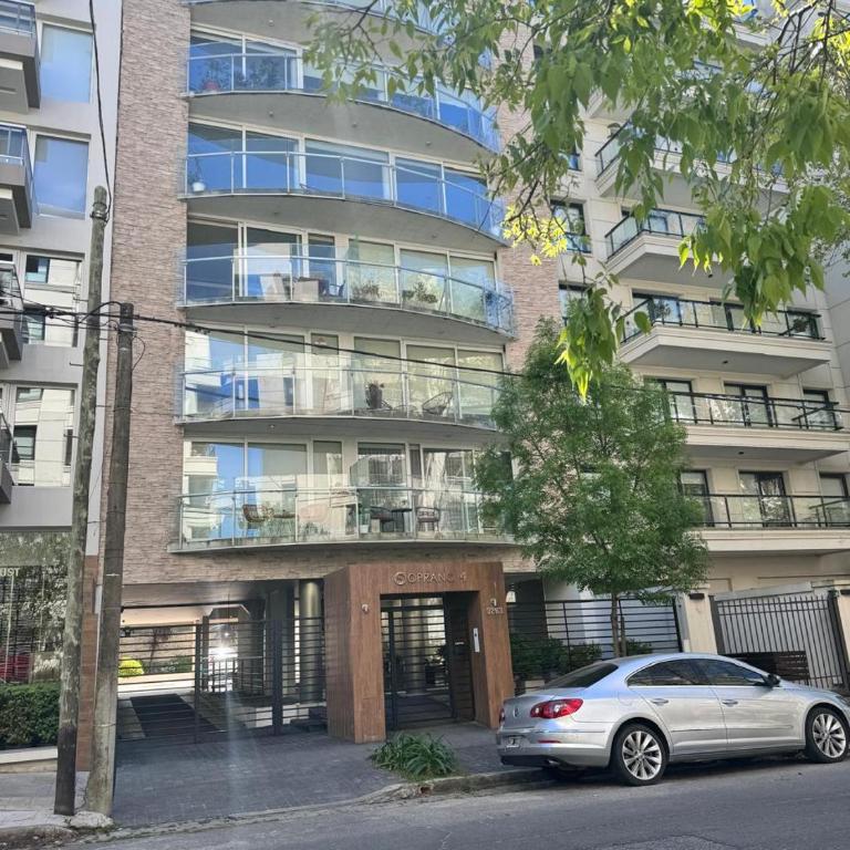 "Experiencia Premium en Piso Barrio Güemes con dos Suites y dos cocheras" - Two-Bedroom Deluxe Apartment - 55