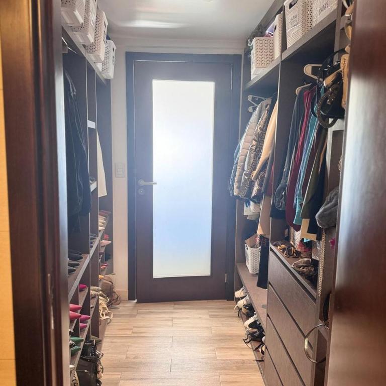 "Experiencia Premium en Piso Barrio Güemes con dos Suites y dos cocheras" - Two-Bedroom Deluxe Apartment - 77