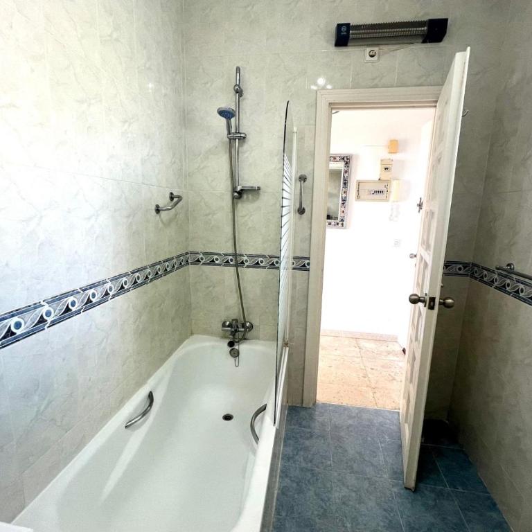 Beach & Hippie Chic Apartment for Happy People - Marbella - Calahonda - Apartment mit Meerblick - 32