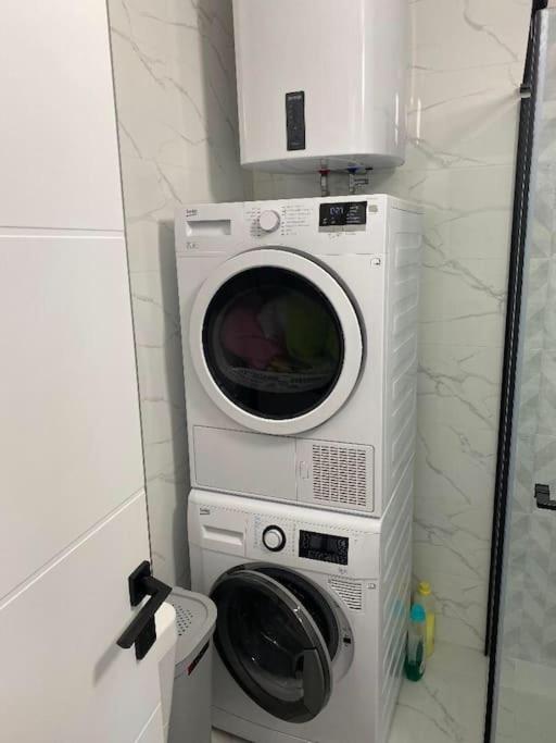 Fantasy App - One-Bedroom Apartment - 4