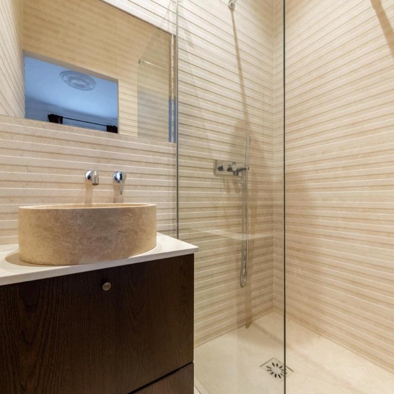 Luxury 3 Bedrooms - 3 Bathrooms - AC - Montmartre - Opéra - Appartement 3 Chambres avec Vue - 20