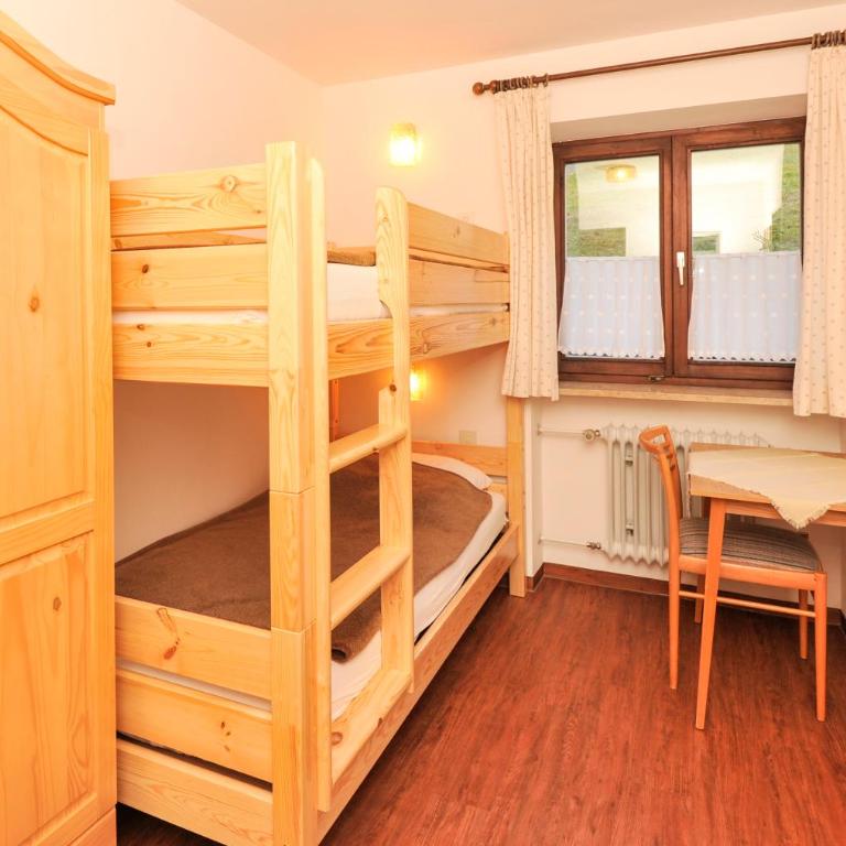 Gschwenderhaus Ferienwohnungen - Studio (2 Erwachsene + 2 Kinder) mit Terrasse - 3