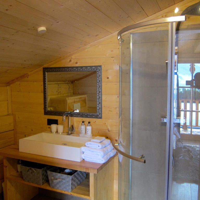 Chalet Sonnberg - Chalet with Balcony and Terrace - 39