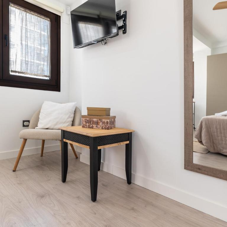 Benalmadena Alay Pool & Beach - Two-Bedroom Deluxe Apartment - 15