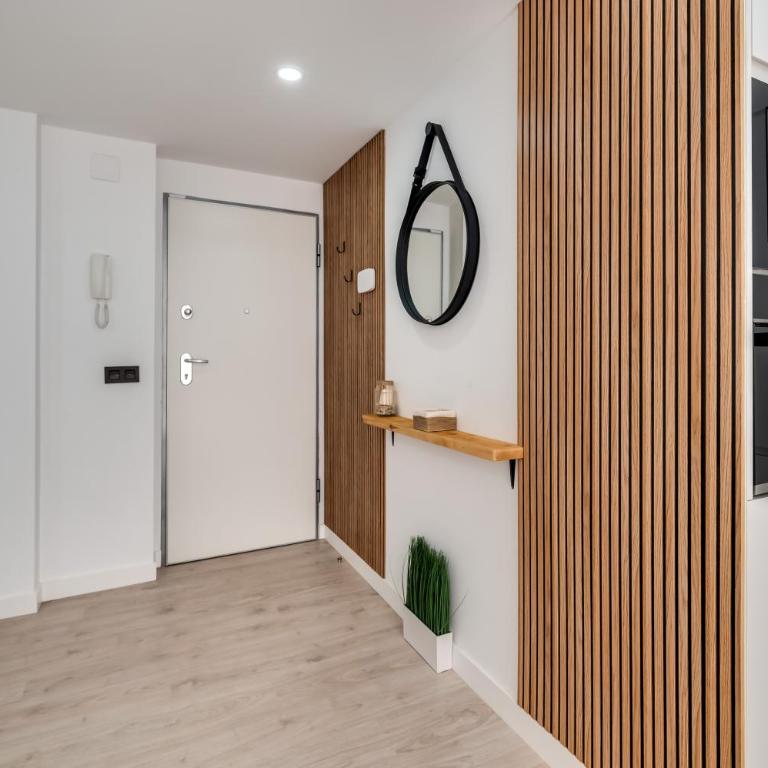 Benalmadena Alay Pool & Beach - Two-Bedroom Deluxe Apartment - 40