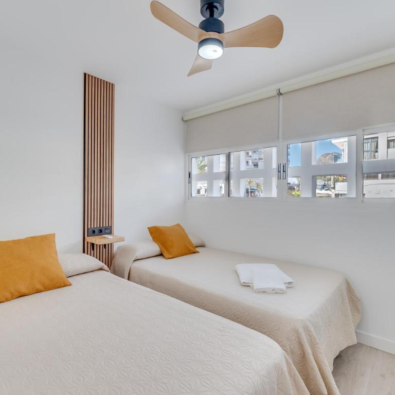 Benalmadena Alay Pool & Beach - Two-Bedroom Deluxe Apartment - 43