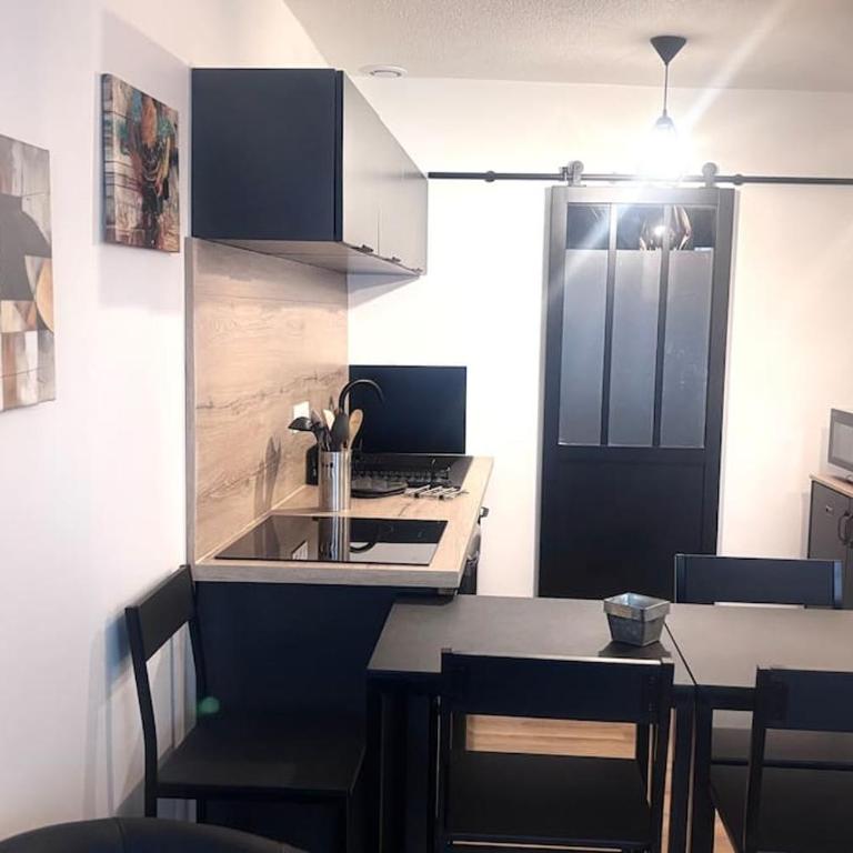 Studio Confortable en plein centre Metz - Appartement 1 Chambre - 17