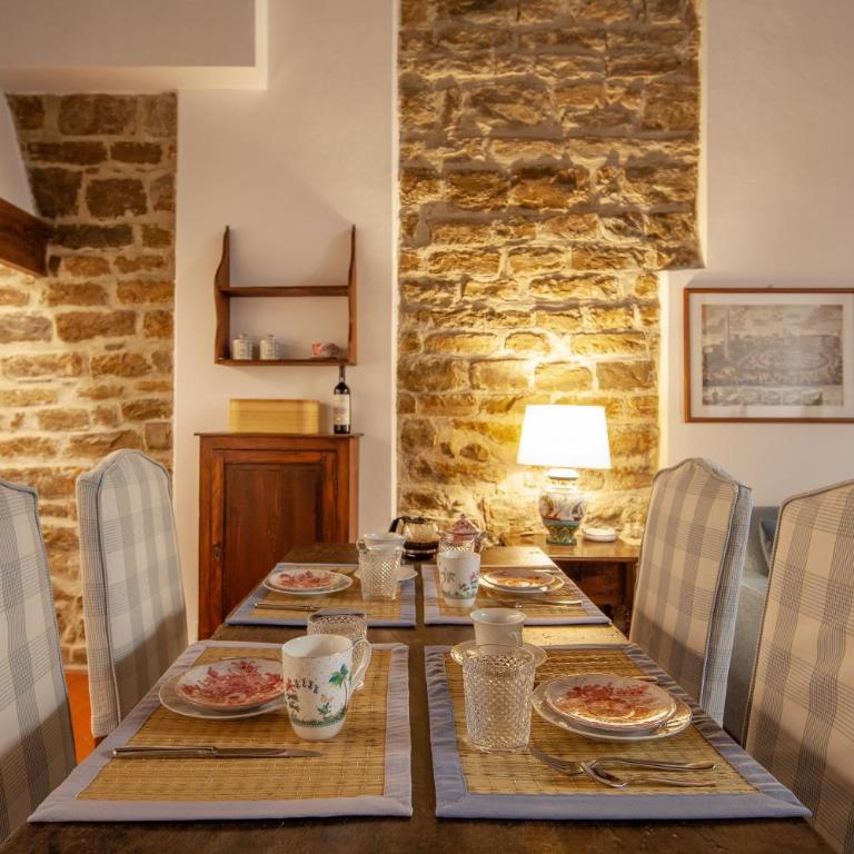Aurora Suite, in the historic centre, very short walk to all sites, AC bedrooom with in-room BTH, 2nd floor - Appartamento con 1 Camera da Letto - 22