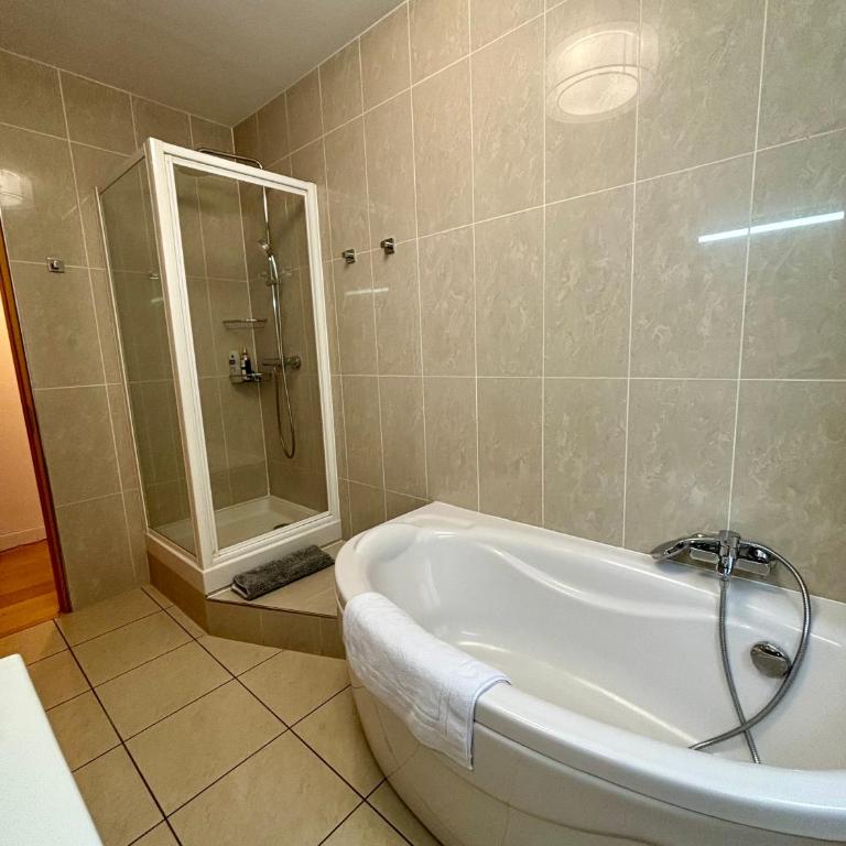 Vue Mer, Deauville Parking - Apartamento Deluxe de 2 dormitorios con balcón - 20