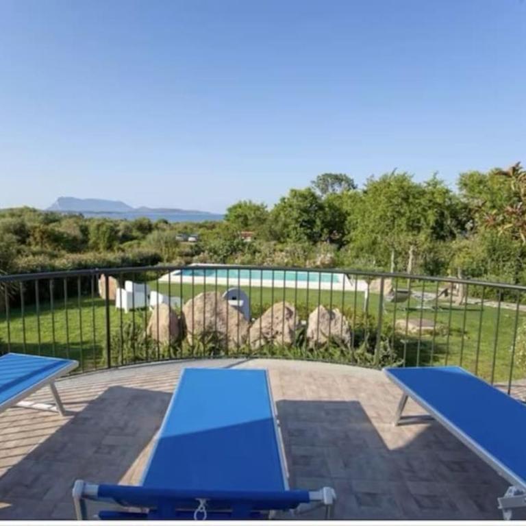 Villa with Pool, Garden and Sea View - Villa - 15
