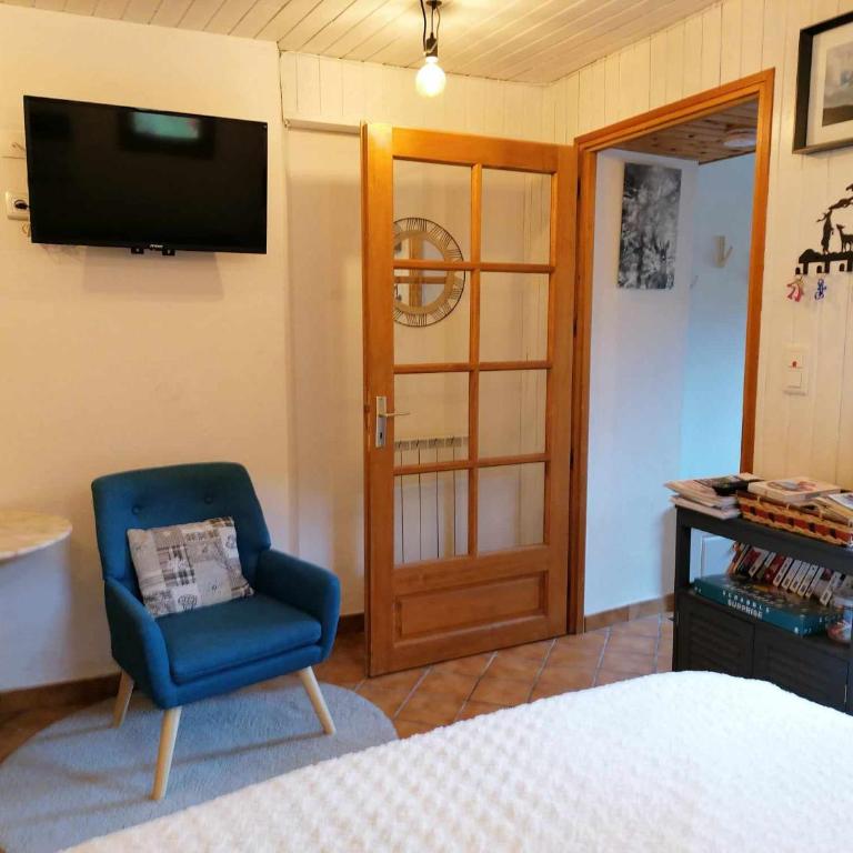 Studio en rez de chaussée, avec jardin partagé. - Apartment mit 1 Schlafzimmer - 5