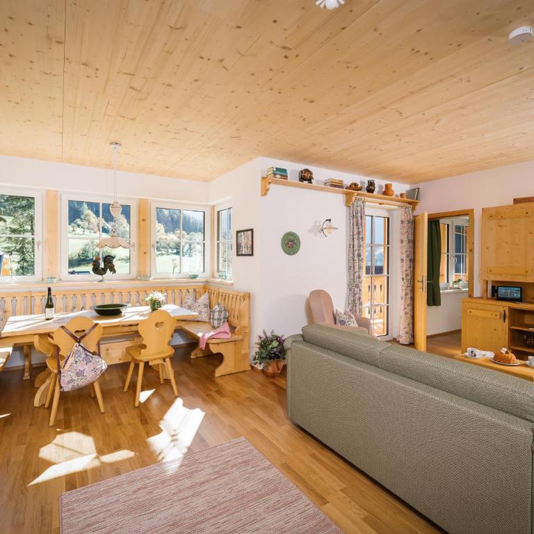 Narzissendorf Zloam am Grundlsee - Two-Bedroom Apartment - 7
