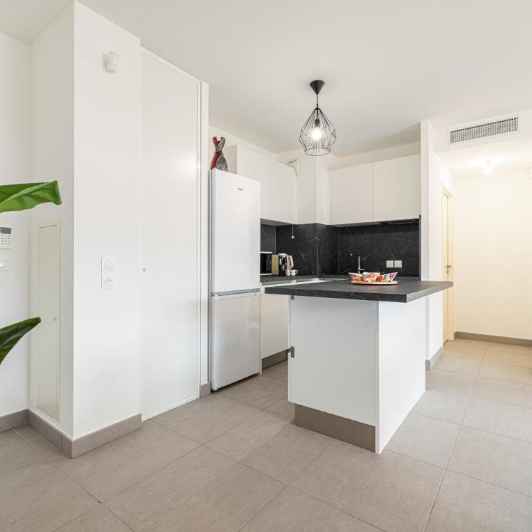 Bienvenue-PARKING-Clim-Centre - One-Bedroom Apartment - 31