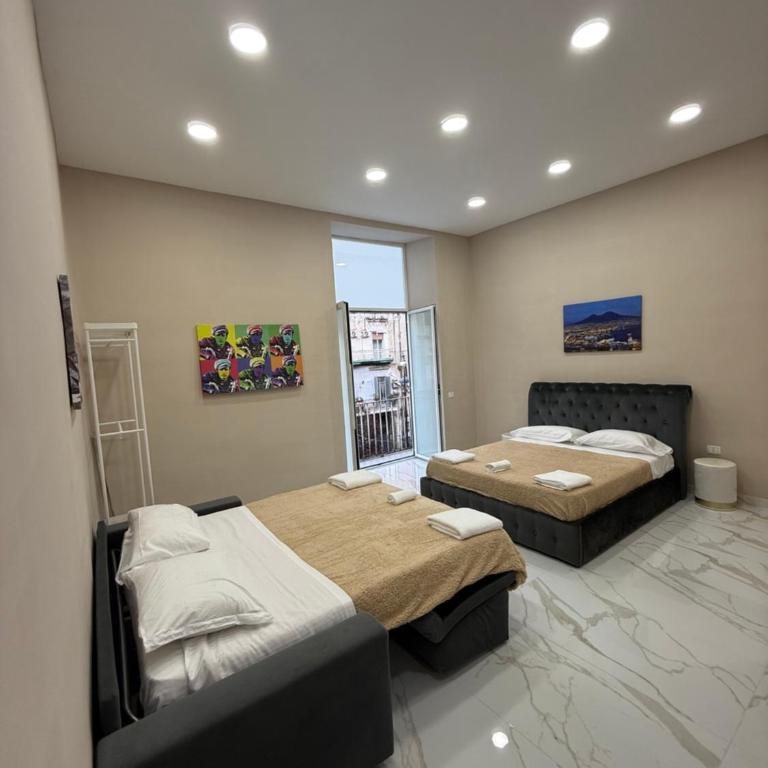 Valentino caracciolo 105 - Suite Familiare con Balcone - 7