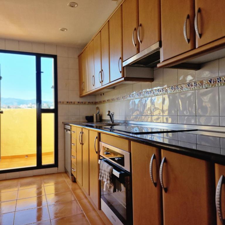 Piso muy cómodo en Estepona, Zona Selwo - Two-Bedroom Apartment with Balcony and Terrace - 4