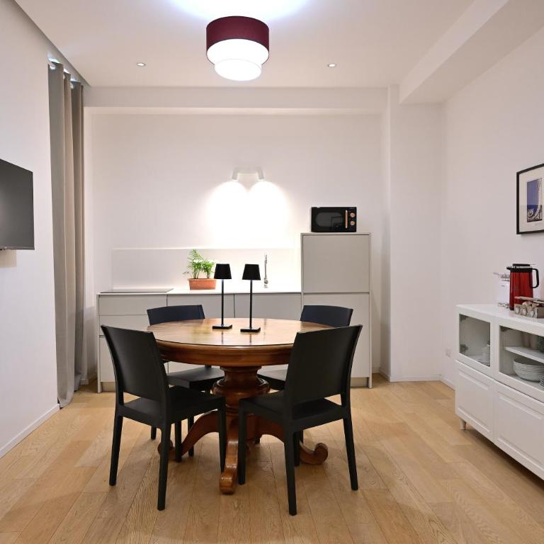 AT HOME NAVONA - One-Bedroom Apartment - 10