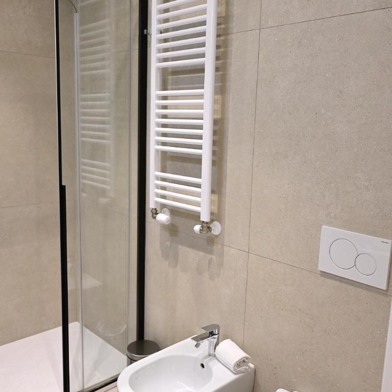 AT HOME NAVONA - One-Bedroom Apartment - 20
