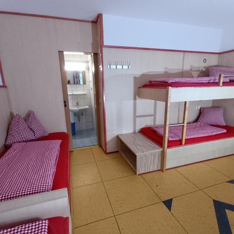 Jugendgästehaus Hinterronach - Vierbettzimmer - 3