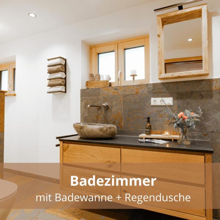 Chalet WaldHäusl luxuriöse Ferienwohnungen mit Sauna & Whirlpool, Kamin, Balkon oder Terrasse mit Bergblick - Superior Apartment - 5