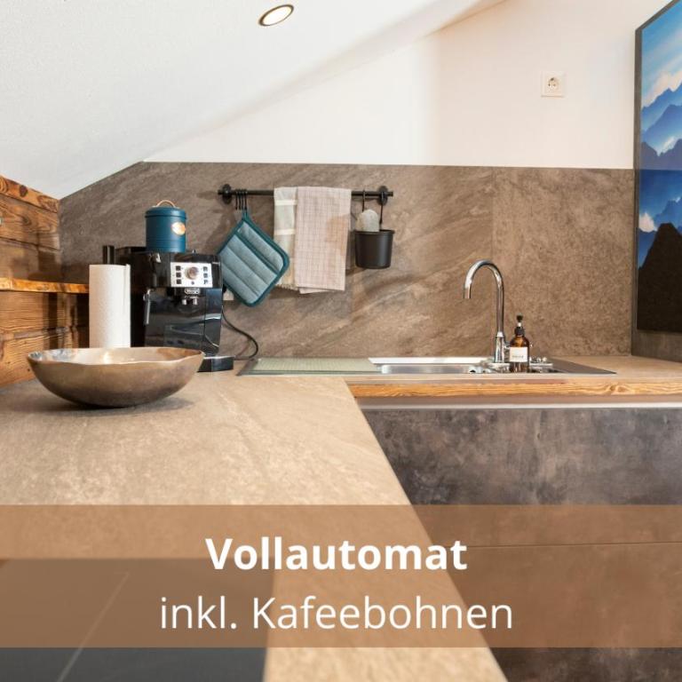 Chalet WaldHäusl luxuriöse Ferienwohnungen mit Sauna & Whirlpool, Kamin, Balkon oder Terrasse mit Bergblick - Deluxe Apartment - 12