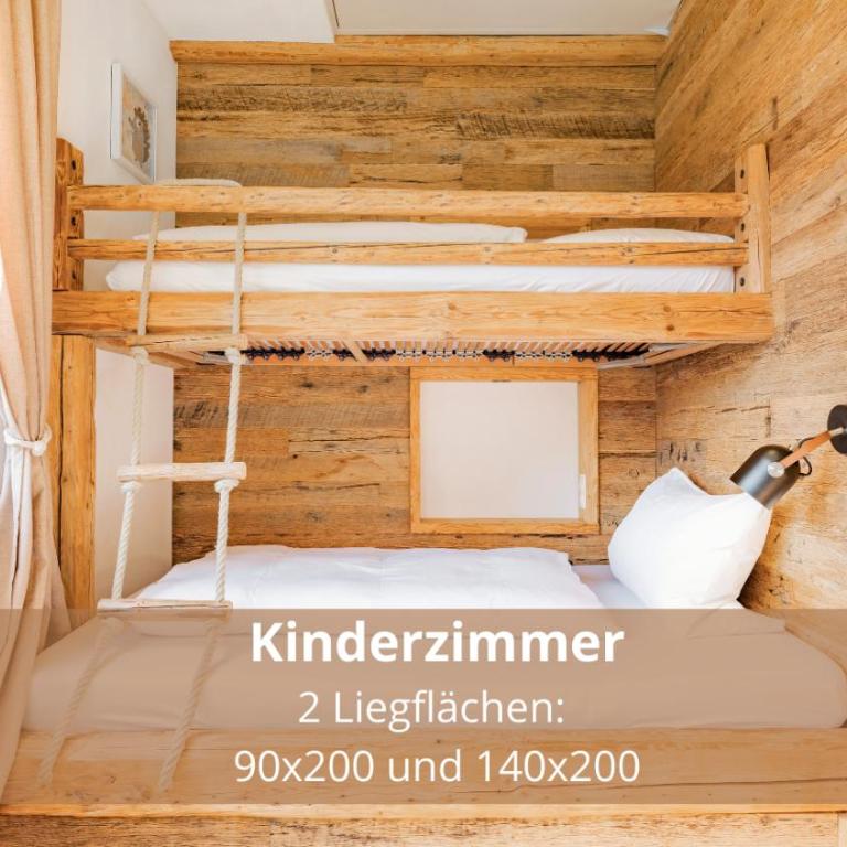 Chalet WaldHäusl luxuriöse Ferienwohnungen mit Sauna & Whirlpool, Kamin, Balkon oder Terrasse mit Bergblick - Superior Apartment - 16