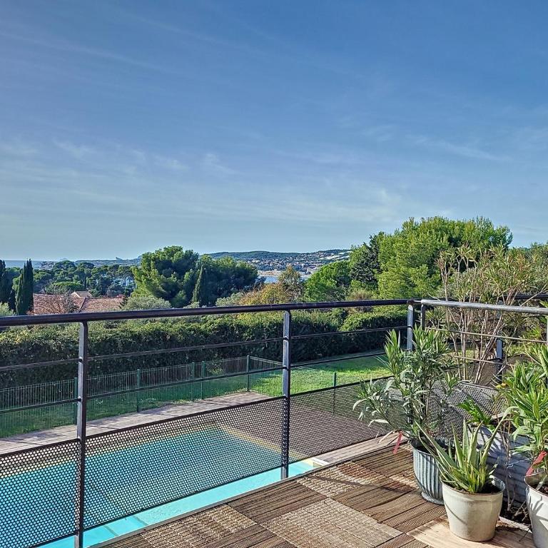 Appart, vue mer exceptionnelle à sanary, à pied 10mn criques et plage - Appartamento con 1 Camera da Letto, Balcone e Vista Mare - 3