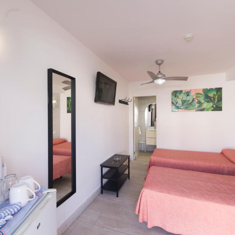 Apartamentos Tinerfe Garden - Habitación Doble con baño privado - 2 camas - 1
