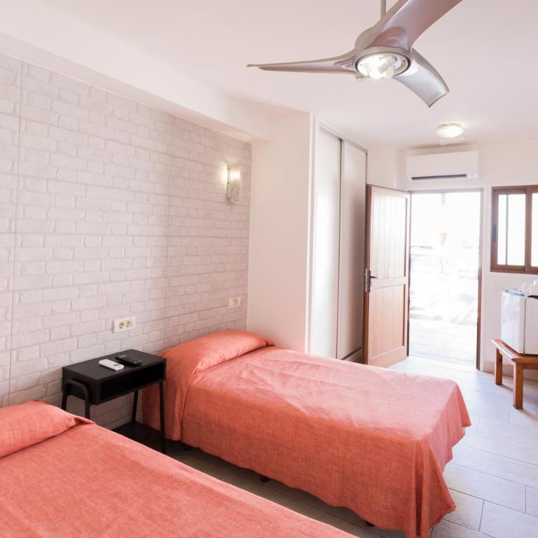 Apartamentos Tinerfe Garden - Habitación Doble con baño privado - 2 camas - 2