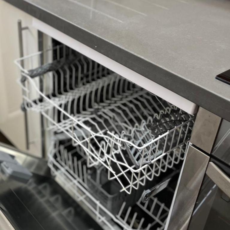 Amplio apartamento en el centro de Málaga con parking privado incluido - Apartamento de 3 dormitorios - 26