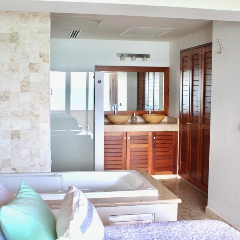 Isla Serena - Three-Bedroom Apartment - 59