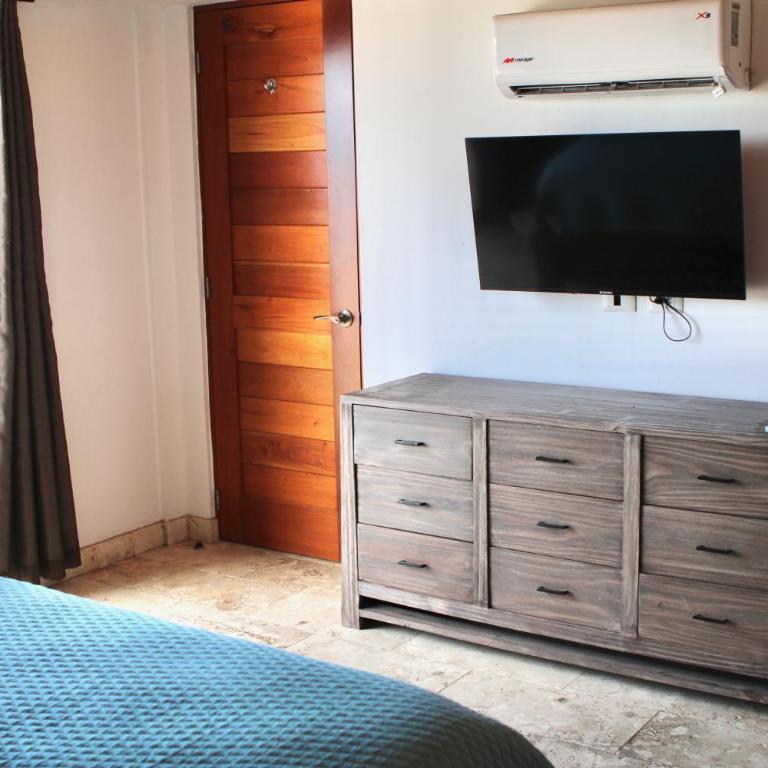 Isla Serena - Three-Bedroom Apartment - 75