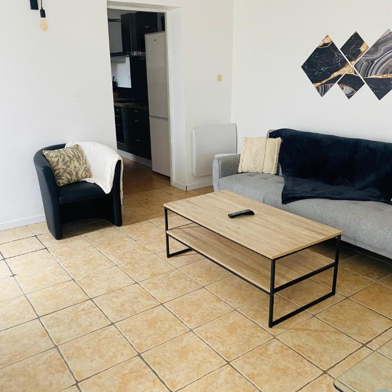 Maison T3 avec jardin - Apartment mit 2 Schlafzimmern - 38