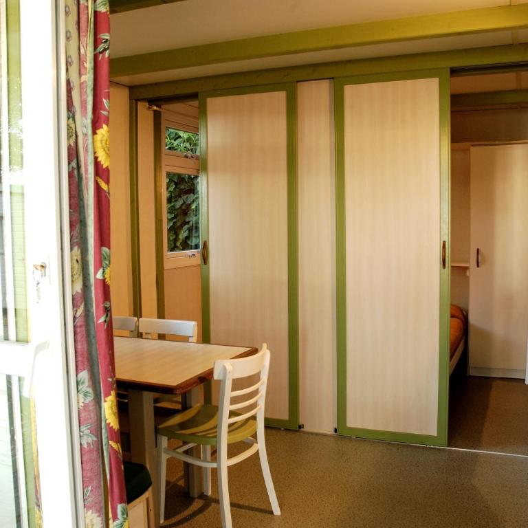 Camping As Cancelas - Bungalow de 2 dormitorios (5 adultos) - 3